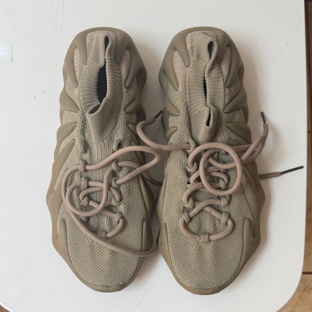 Yeezy Sneakers in Khaki Green